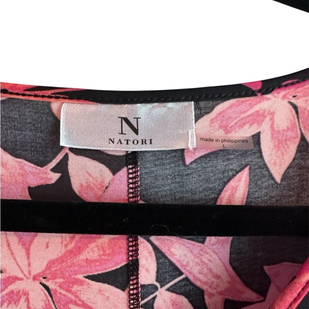 Natori Large Pink and Black Floral Top. EUC - Picture 3 of 4